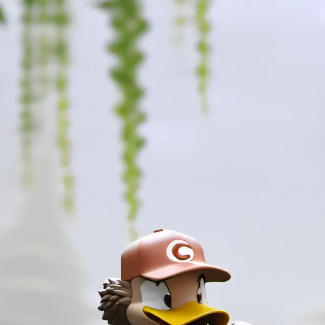chat with ai character: pato sigma boy