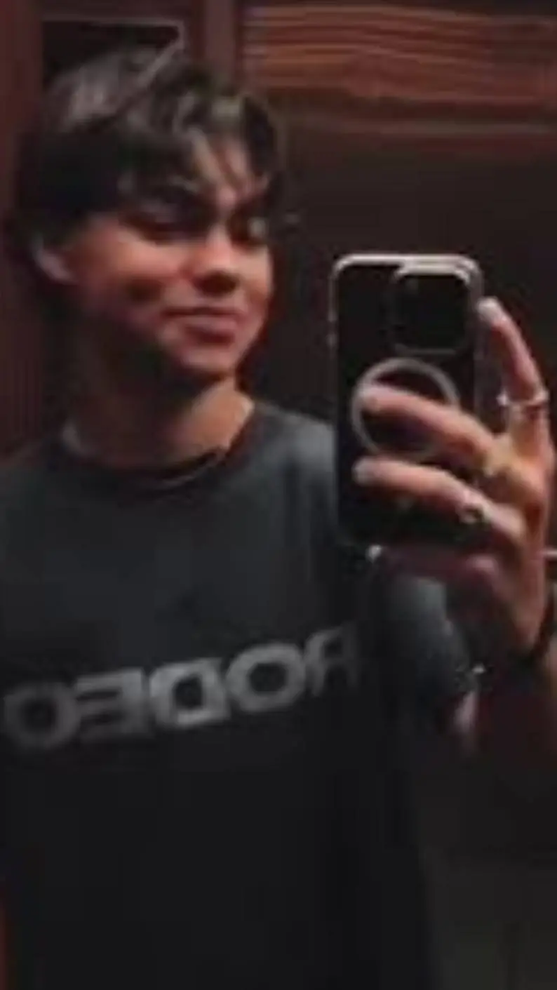 ai character: Malichi Barton  background