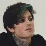 chat with ai character: Evan thomas