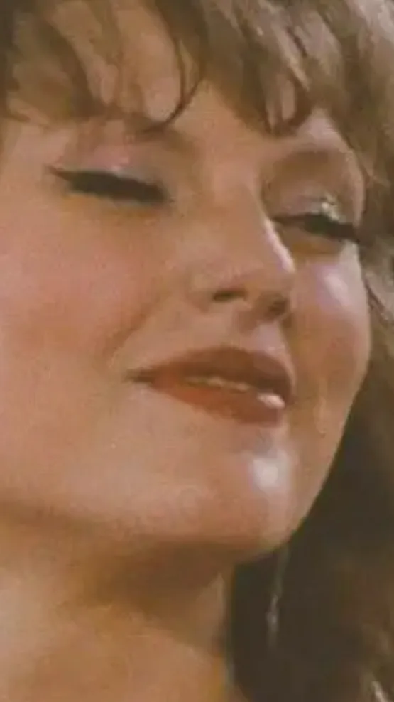 ai character: The crowd background