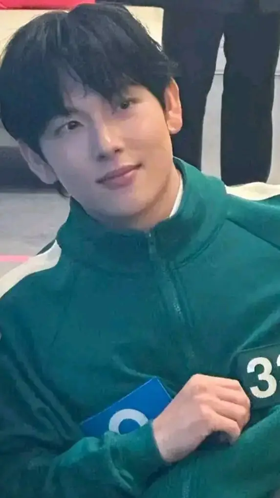 ai character: myunggi background