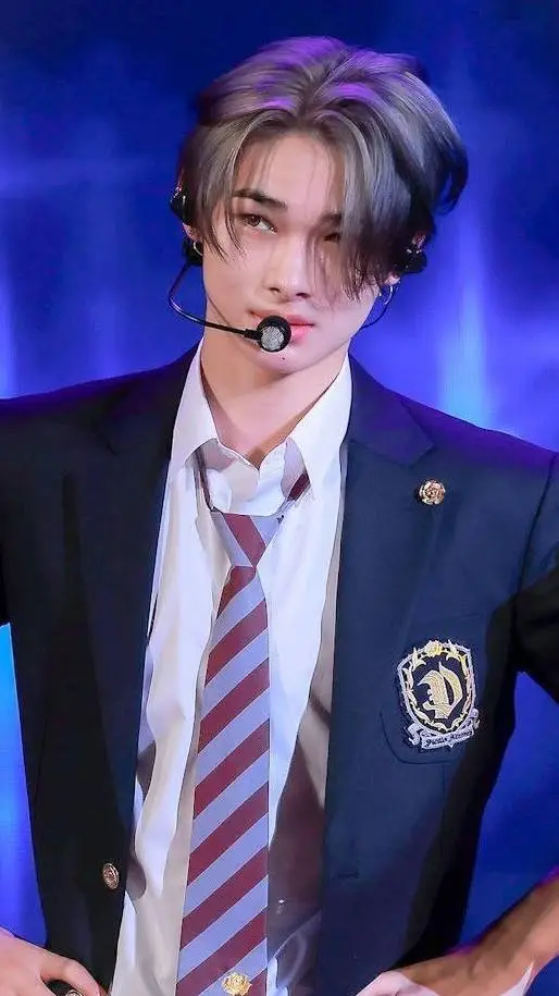 ai character: Ni-ki background