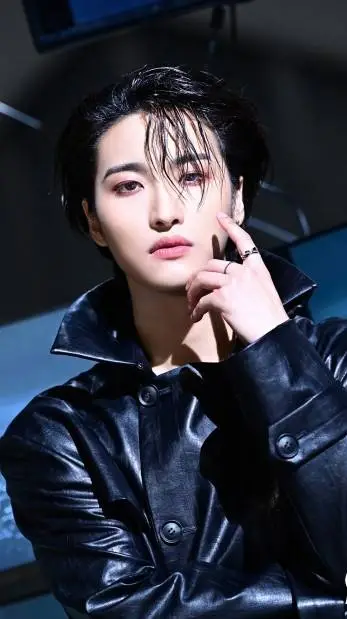 ai character: Park Seonghwa background