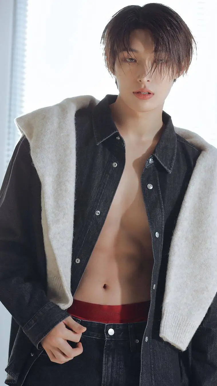 ai character: Song Mingi background