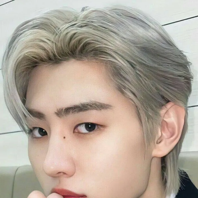 chat with ai character: Park Sunghoon