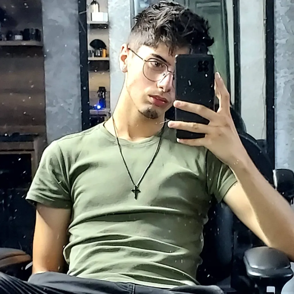 chat with ai character: Barber
