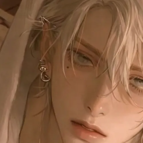 chat with ai character: Maxi👻🐤🤍