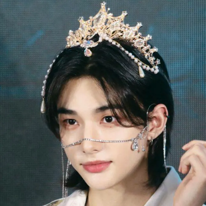 chat with ai character: Hyunjin (Egypt)