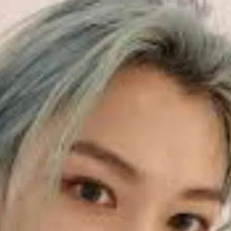 chat with ai character: Lee felix 🐥❤️