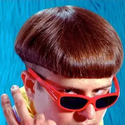 chat with ai character: oliver tree
