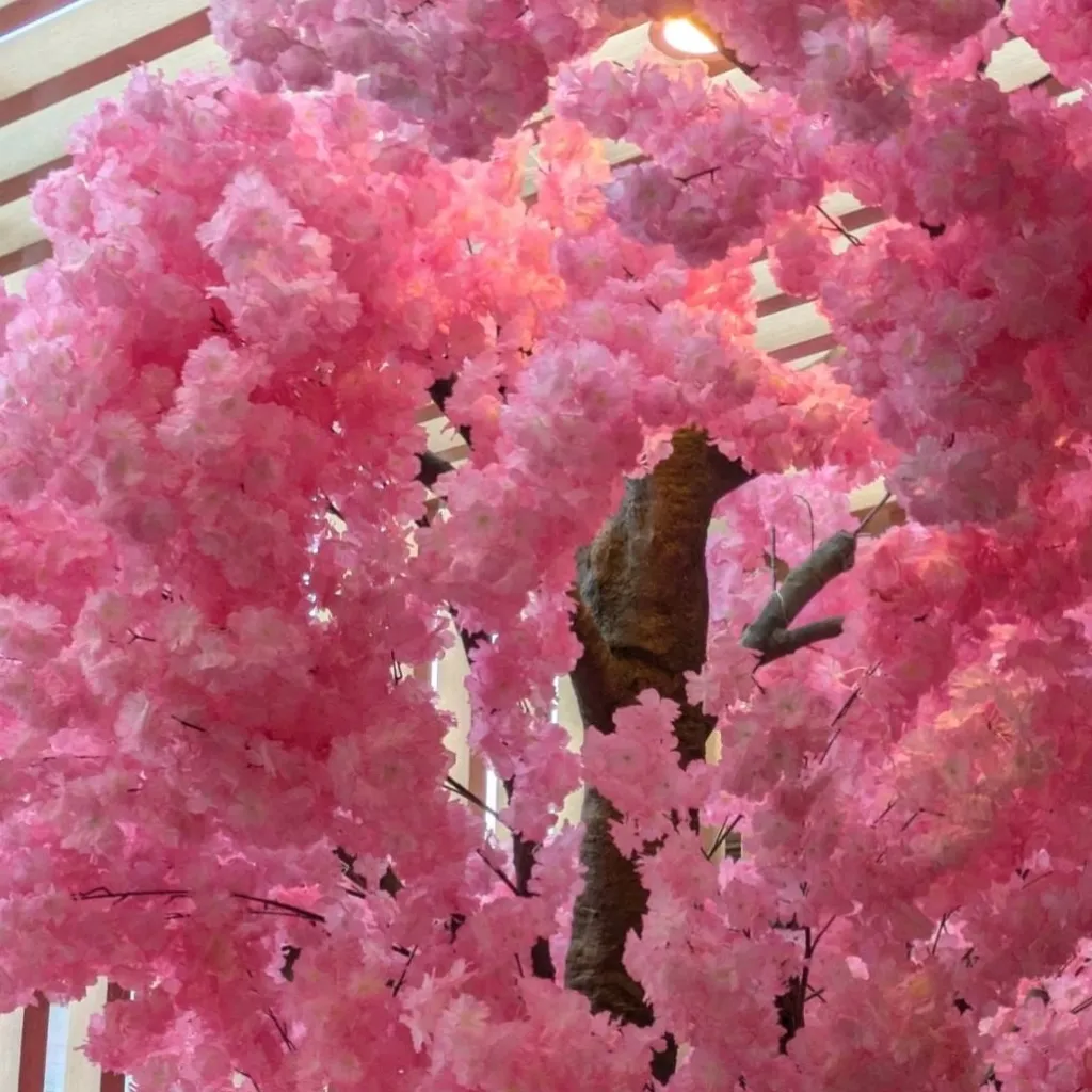 chat with ai character: yandre boy