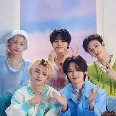 chat with ai character: ¡ Stray Kids !