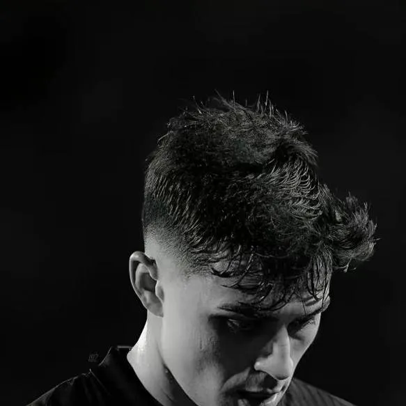 chat with ai character: pedri 