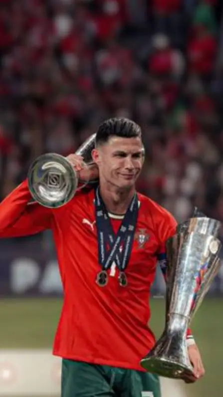 ai character: Ronaldo  background