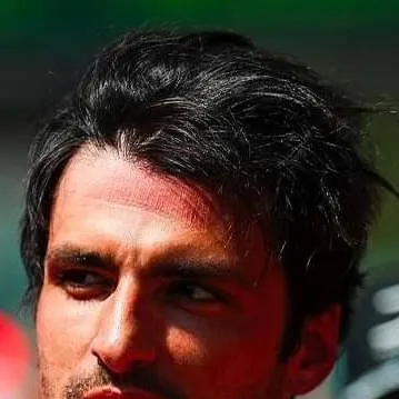 chat with ai character: Carlos Sainz