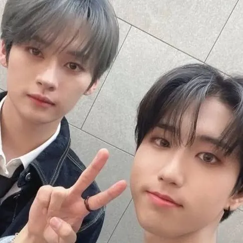 chat with ai character: 🦫🐇MINSUNG🐇🦫
