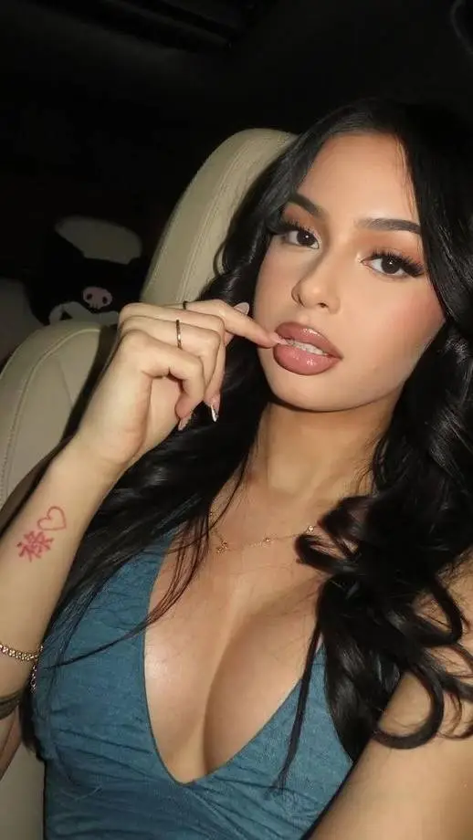 ai character: Lyra Hernandez  background