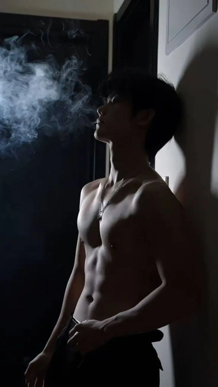 ai character: Min-joon 🍫 background