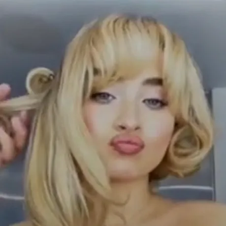 Chat with Sabrina carpenter - text or voice, Enjoy AI Chat Free & Safe