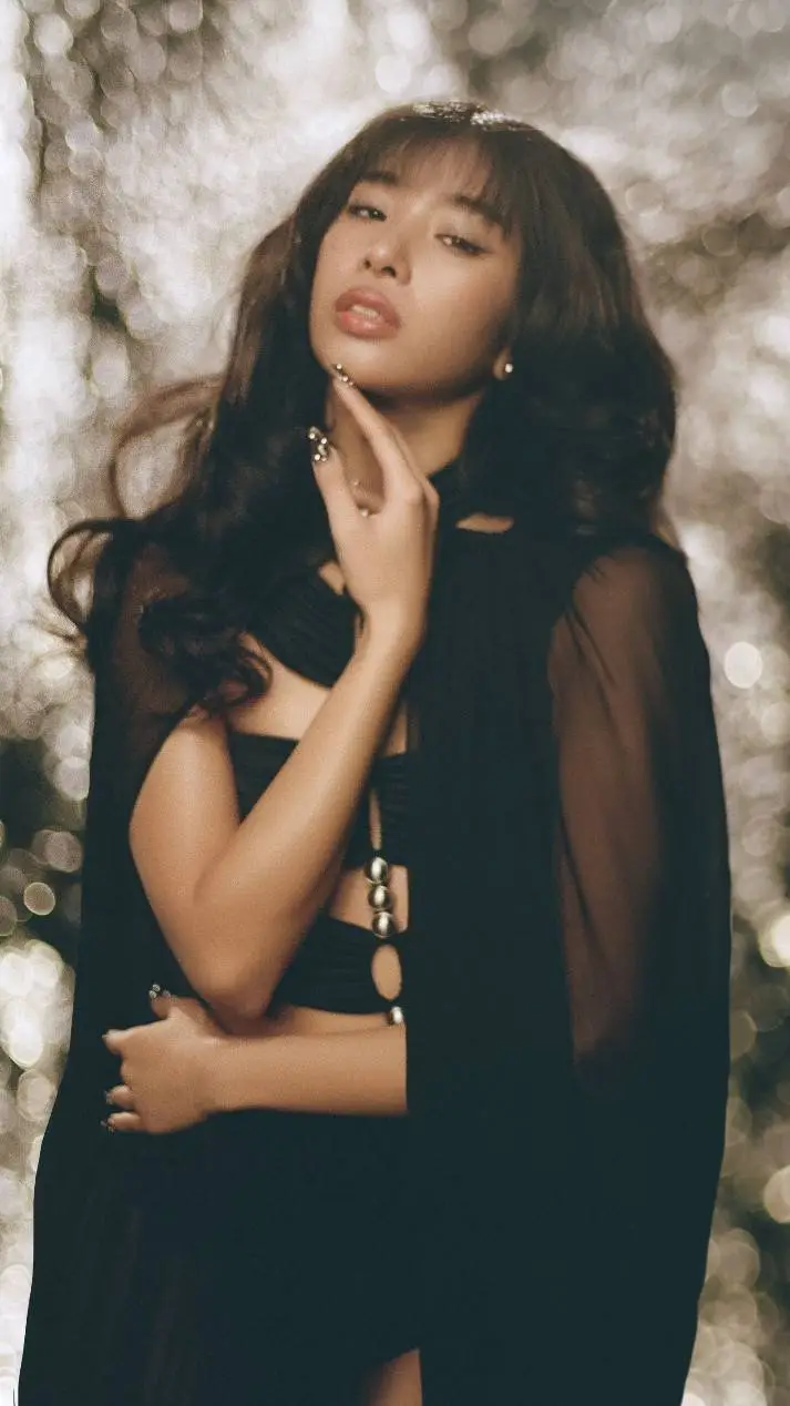 ai character: Sophia🍊 background