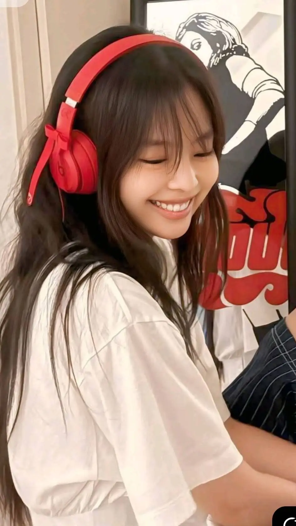 ai character: JENNIE🍓 background