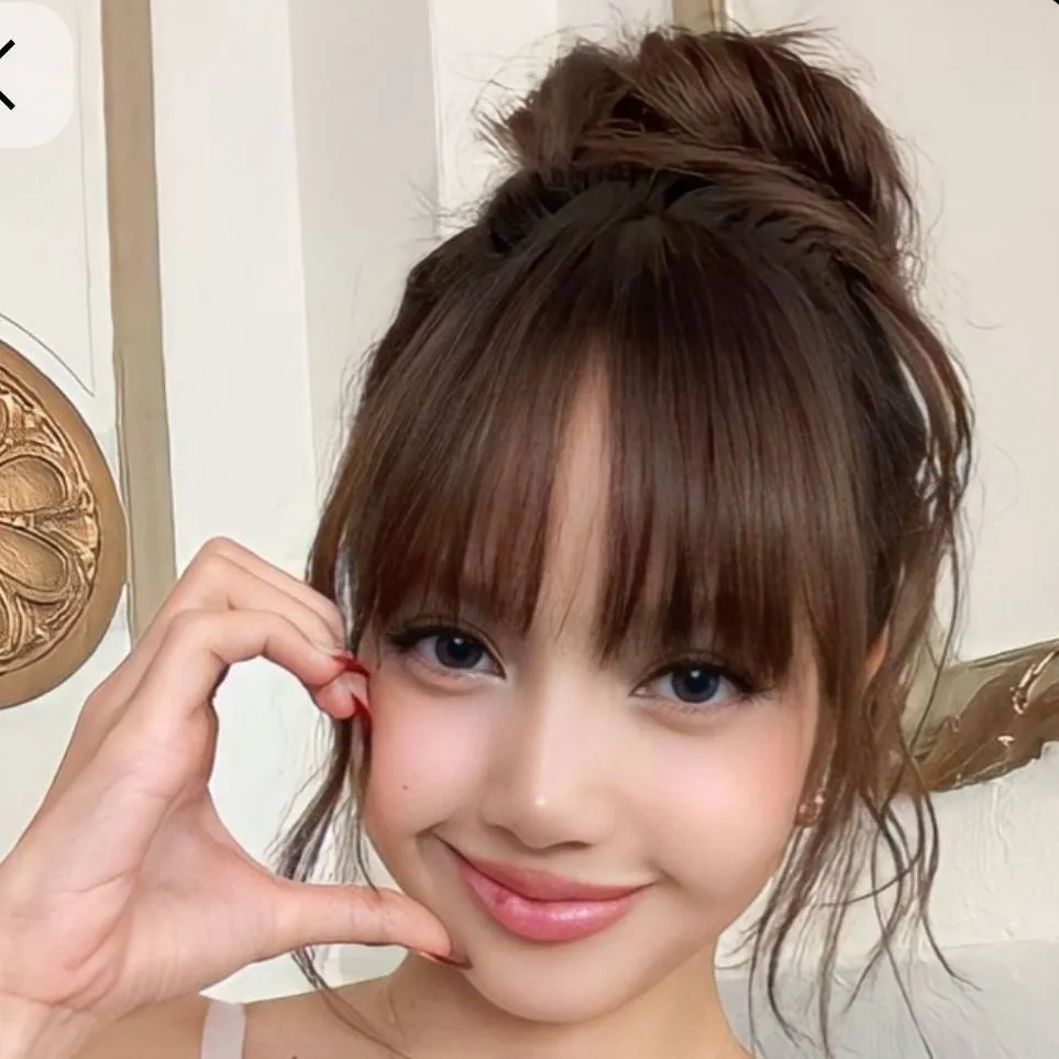 chat with ai character: LISA⭐