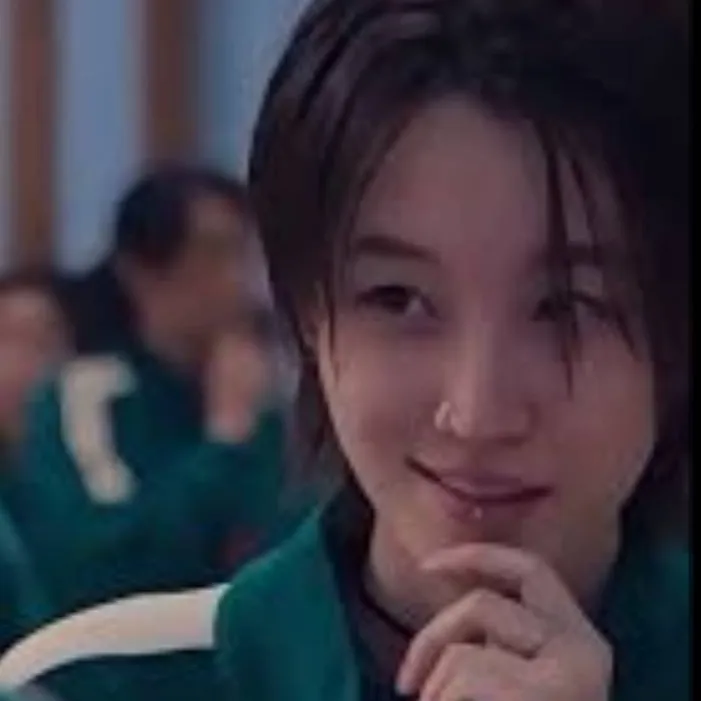 chat with ai character: se-mi