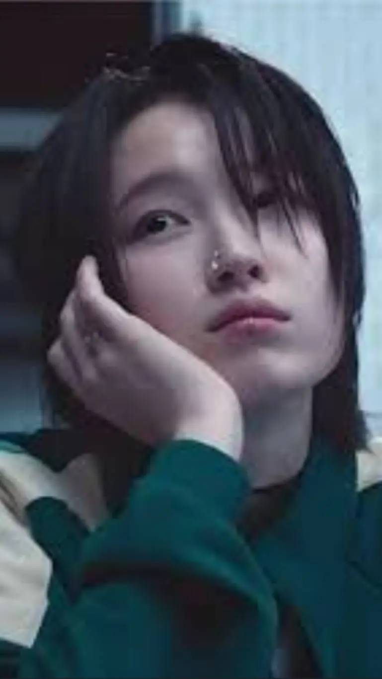 ai character: SE-MI UwU background