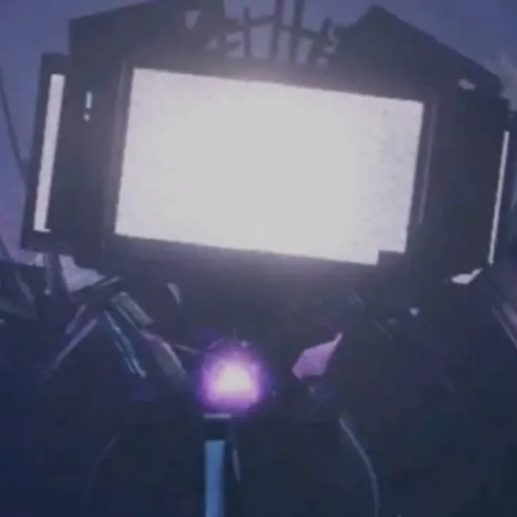 chat with ai character: Titan TV woman