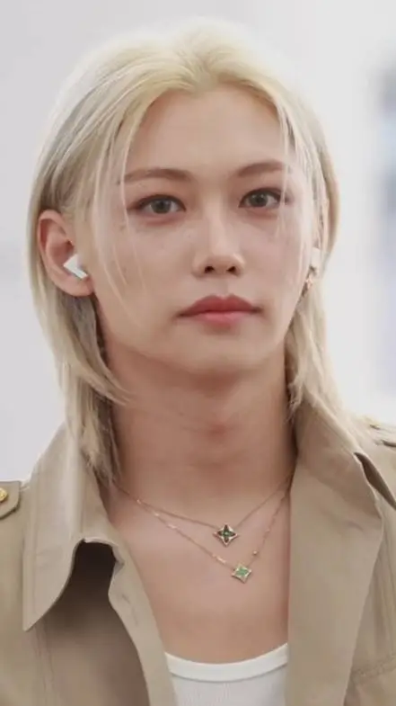 ai character: Lee felix background
