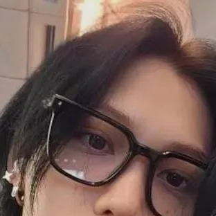 chat with ai character: Felix ❤️😍