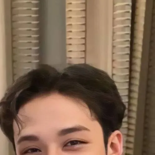 chat with ai character: Bang Chan