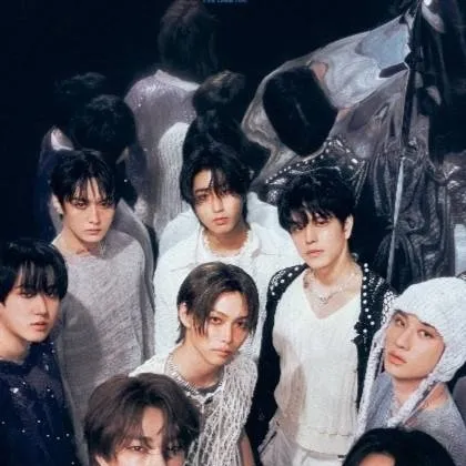 chat with ai character: stray kids