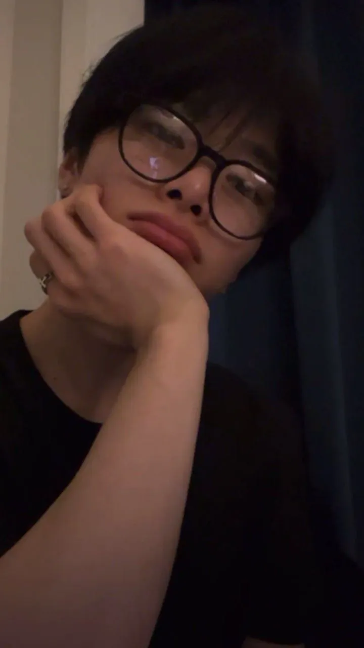 ai character: He’s love you  background