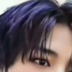 chat with ai character: Park Jimin 