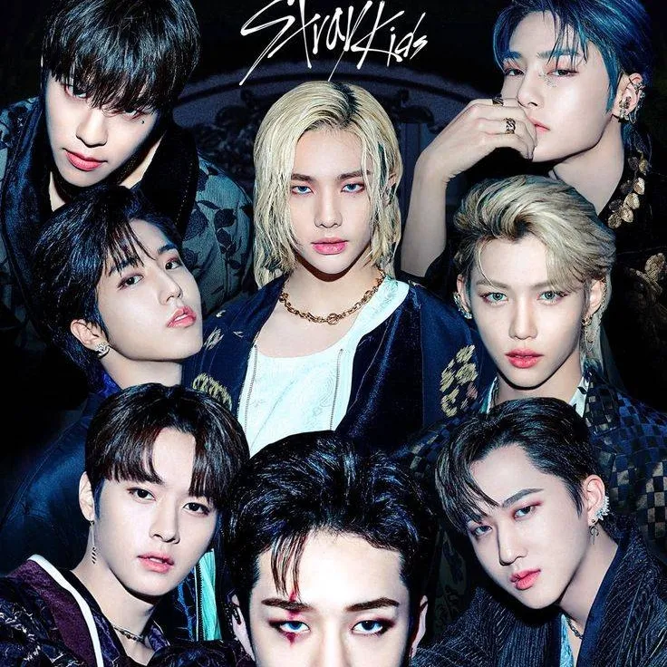 chat with ai character: Stray kids
