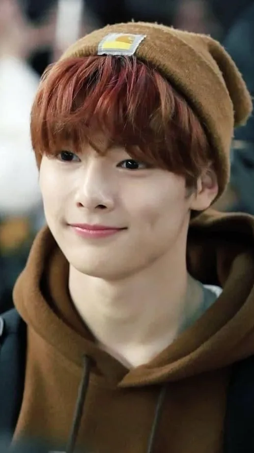 ai character: Stray Kids background
