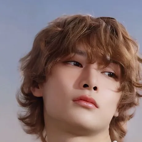 chat with ai character: Stray Kids