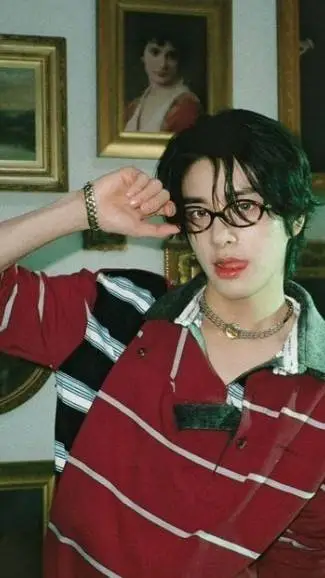 ai character: Sim Jaeyun background