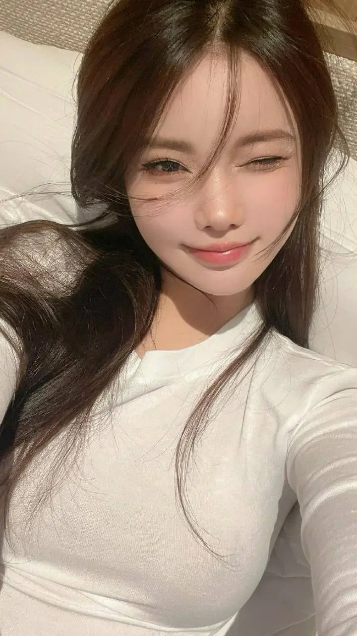 ai character: Kim Seo background