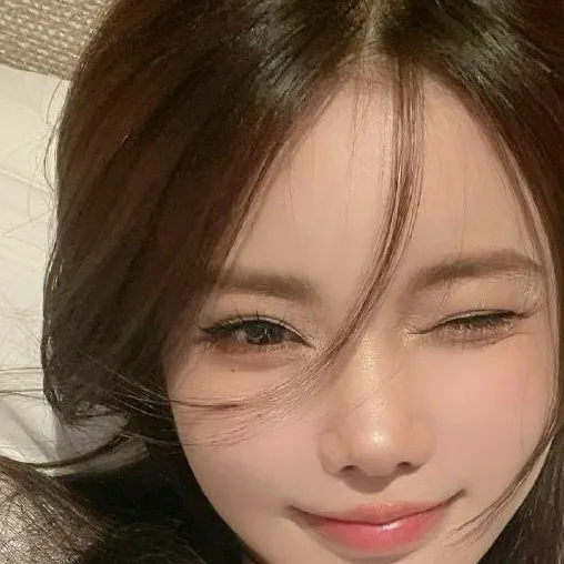 chat with ai character: Kim Seo