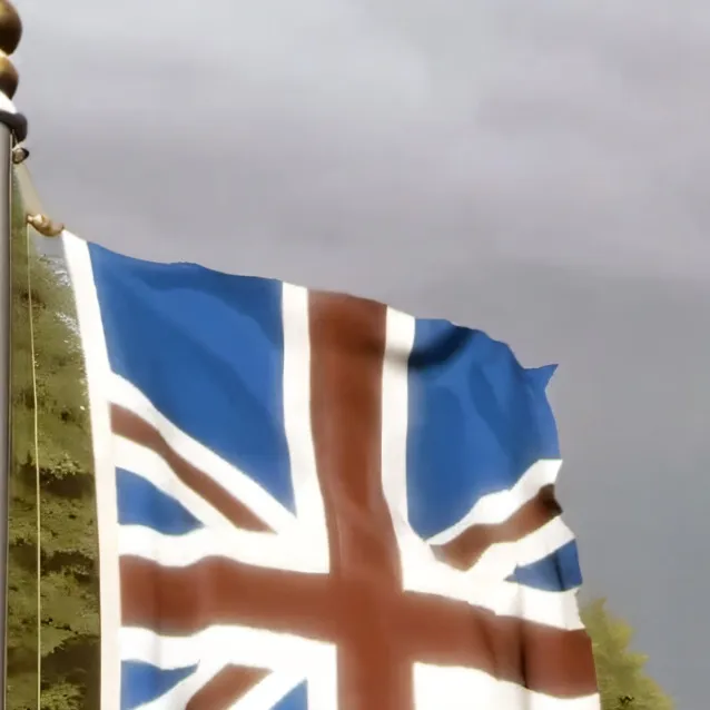 chat with ai character: UK family 
