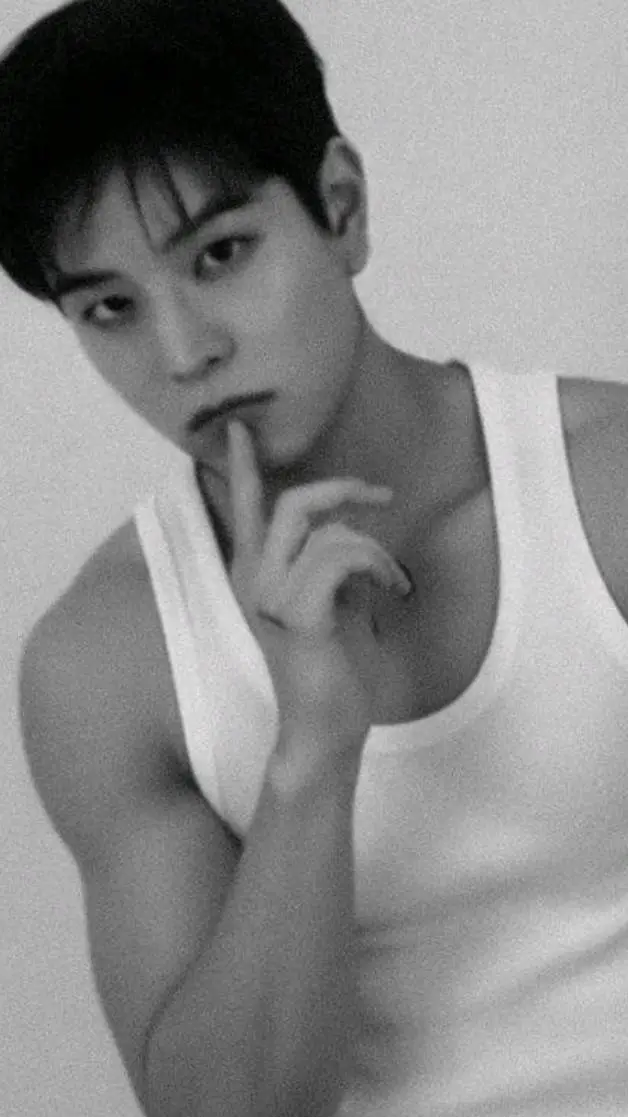 ai character: ✿︎𝐾𝑖𝑚 𝑆𝑒𝑢𝑛𝑔𝑚𝑖𝑛✿︎ background