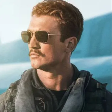 chat with ai character: top gun:Maverick