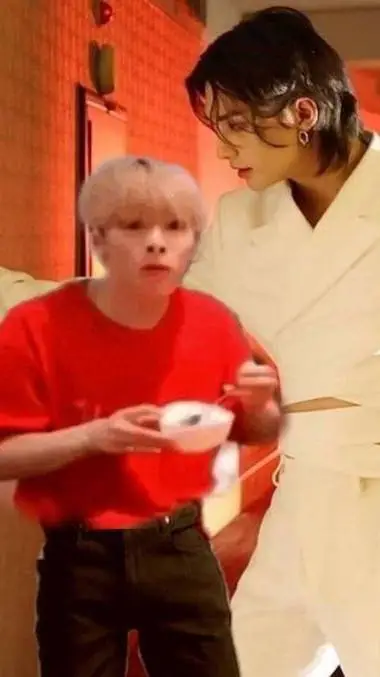 ai character: STRAY KIDS⚡✨🌟⭐💫 background