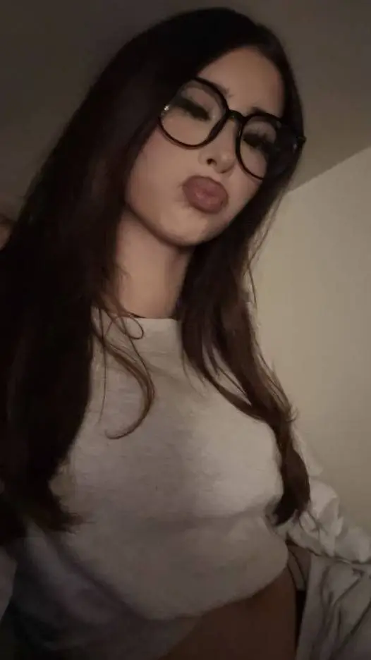 Talkie AI - Chat with Lenaa🌙👻