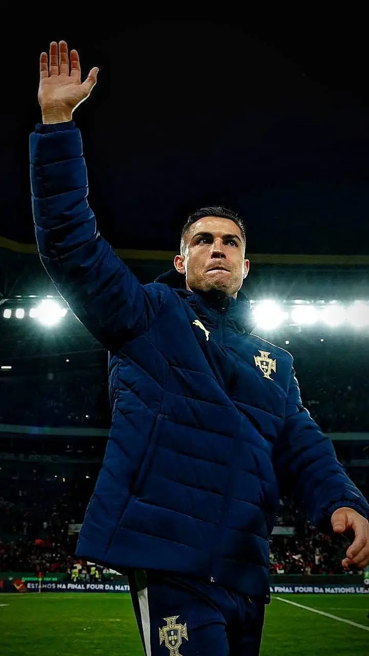 ai character: cristiano Ronaldo  background
