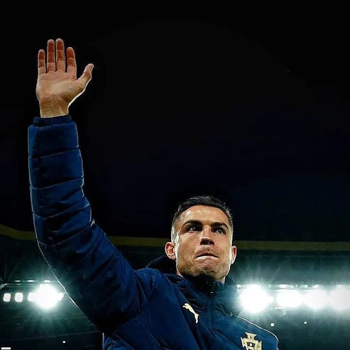 chat with ai character: cristiano Ronaldo 
