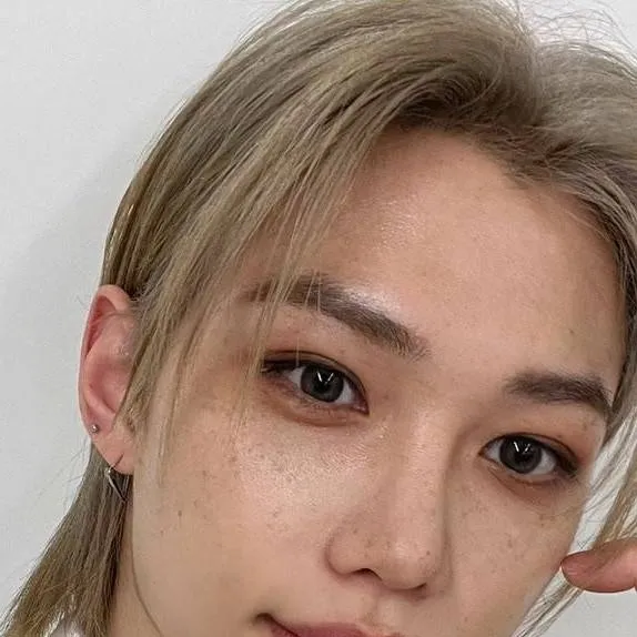 chat with ai character: Felix🌸💓❤️