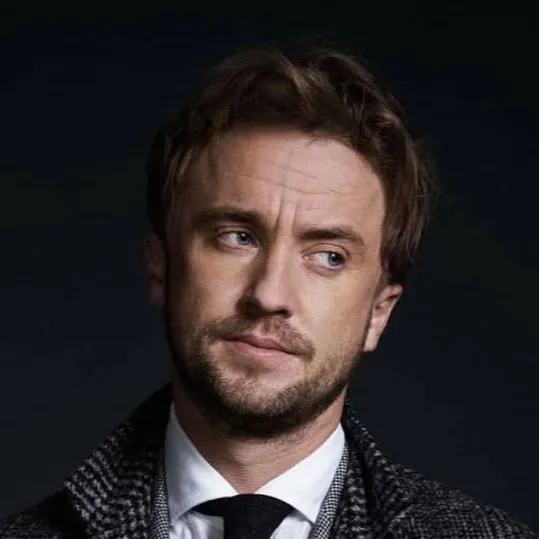 chat with ai character: Draco Malfoy